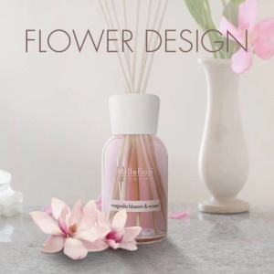 Difuzor de parfum cu betisoare din bambus MAGNOLIA BLOSSOM & WOOD 250ml gama Naturals