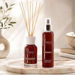 Pachet Millefiori Milano Sandalo Bergamotto – Spray de cameră 150 ml + Difuzor cu bețișoare 500 ml