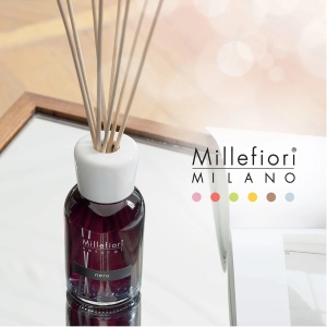 Odorizant de camera cu betisoare Millefiori Milano Nero 100ml