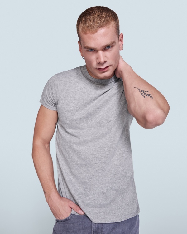 Tricou cu mânecă scurtă, guler rotund dublu