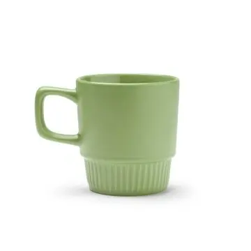 Cană ceramică cu design cu bază teșită
