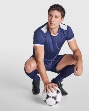 Set sportiv unisex format din 2 tricouri + 1 pereche de pantaloni