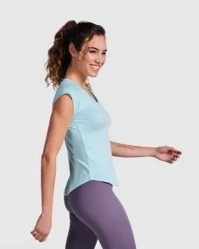 Tricou tehnic multisport și mâneci raglan