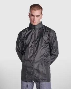 Pelerină de ploaie water repellent cu guler înalt și fermoar