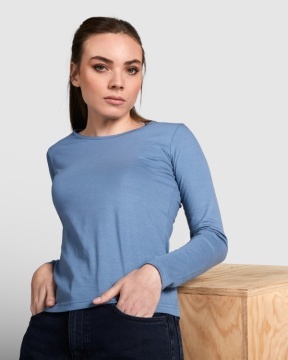 Tricou semi cambrat dama, cu mânecă lungă și guler cu garnitură fină