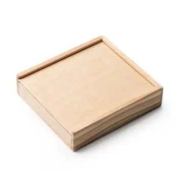 Set de 2 jocuri de masă: un pachet de cărți franceze și zaruri