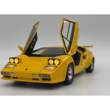 Lamborghini Countach LP500 1/24 macheta auto