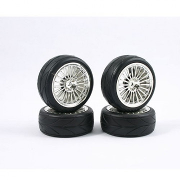 Set 4 roti pentru automodele Touring 1/10 - Anvelope profil in V, jante cromate cu spite - Img 1