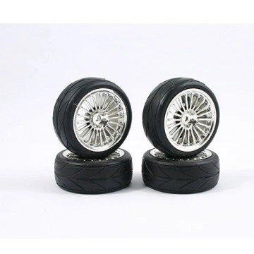 Set 4 roti pentru automodele Touring 1/10 - Anvelope profil in V, jante cromate cu spite