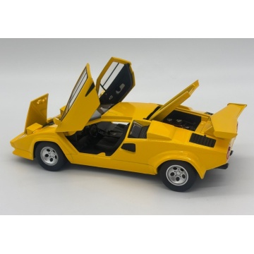Macheta Lamborghini COuntach LP500 1/24