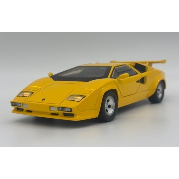Macheta auto Lamborghini COuntach LP500 1/24