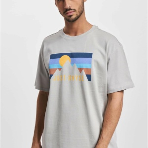 JRTS690M Mountainside Tshirt