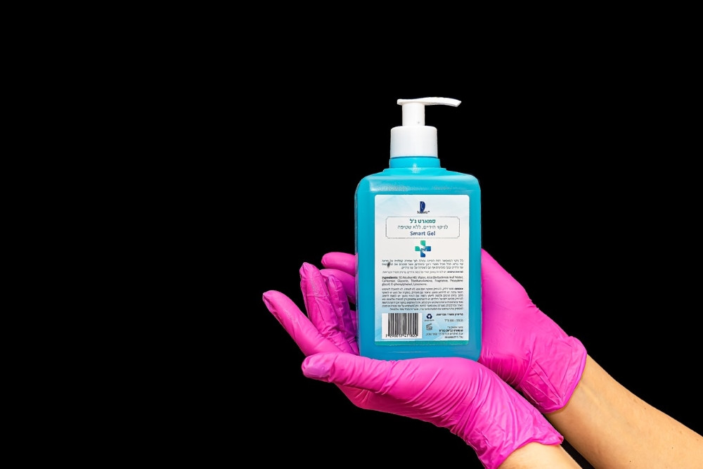 Recomandari pentru curatarea si dezinfectarea suprafetelor: cum sa te protejezi corect de virusul COVID-19
