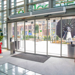GEZE Slimdrive SL NT-FR - Sistem automat de ușă glisantă liniară pentru căi de evacuare și de salvare - Img 2