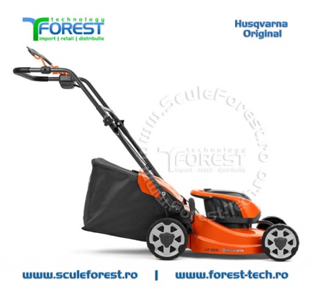Masina de tuns gazonul cu acumulator Husqvarna LC 137i Li-Ion - 37cm fara baterie si incarcator | SculeForest.ro - Img 4