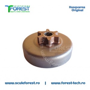 Carcasa ambreiaj originala pentru drujba Husqvarna 120 Mark II, 235, 235e, 236, 236 II, 240, 240e, Jonsered CS2036, CS2040, CS2234, CS2238 si Partner 352, 371 cu pinion fix si rulment pas .3/8" - Img 5