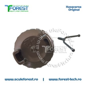 Buson rezervor carburant original pentru motocoasa Husqvarna 135R, 535RX - Img 4