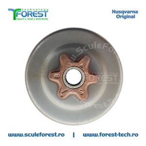 Carcasa ambreiaj originala pentru drujba Husqvarna 130, 135 Mark II cu pinion fix si rulment pas .3/8" - Img 2