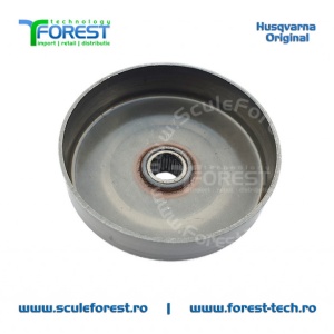 Carcasa ambreiaj originala pentru drujba Husqvarna 130, 135 Mark II cu pinion fix si rulment pas .3/8" - Img 3