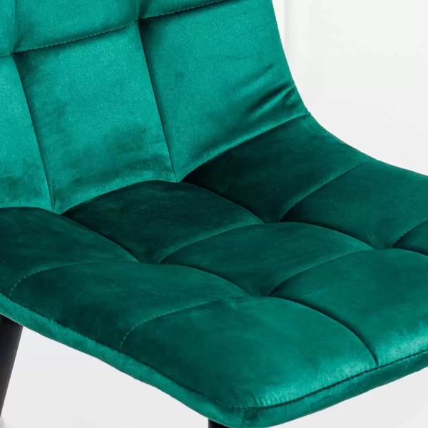 Scaun living din catifea cu cadru metalic BUC 211 verde