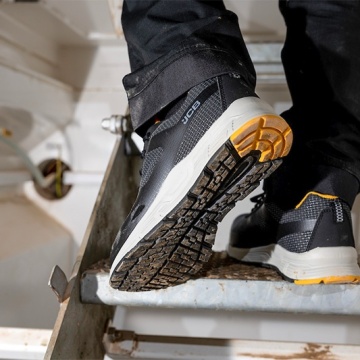 Pantofi de lucru sport usori fara metal S3 SRC JCB