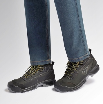Bocanci de protectie Diadora Classic S3 SRC negru All Terrain
