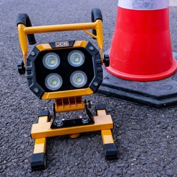 Reflector de lucru LED portabil cu acumulator de 40W JCB - Img 4