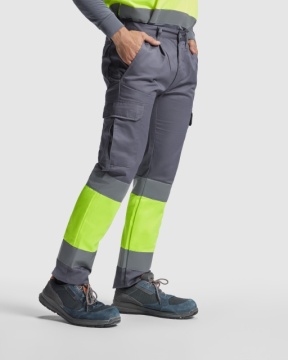 Pantaloni de lucru reflectorizanți - la comanda de minim 10 buc