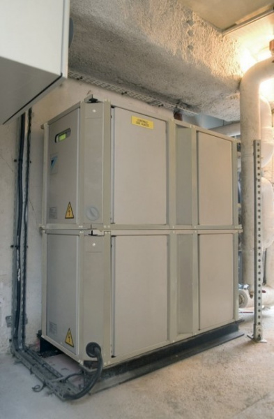 SISTEM CHILLER CU RACIRE PE APA DAIKIN EWWP145KAW1M