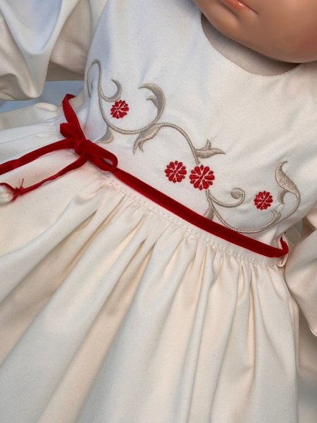rochie-de-botez-cu-brodarie-traditionala