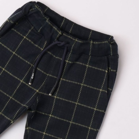 pantaloni-baieti-in-carouri