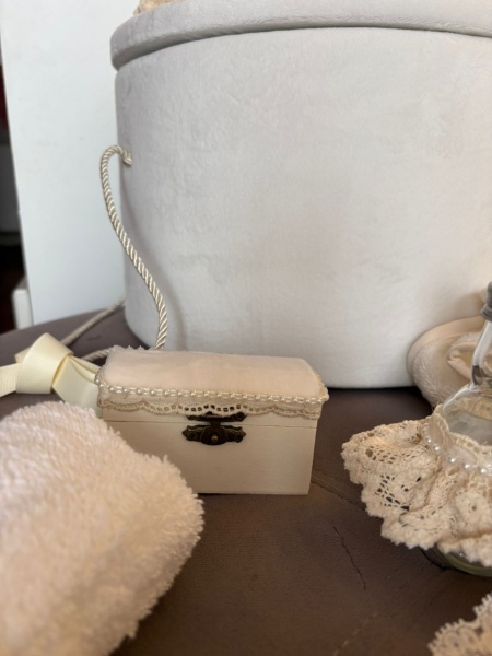trusou-de-botez-catifea-vintage