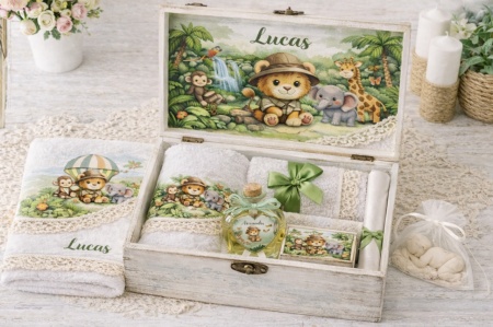 trusou botez cutie lemn jungla interior 2026