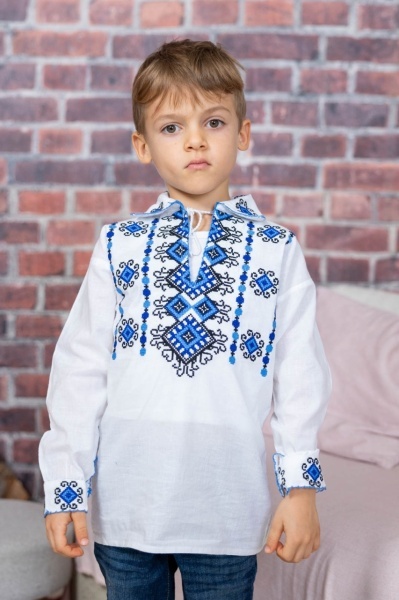 ie-baieti-traditional