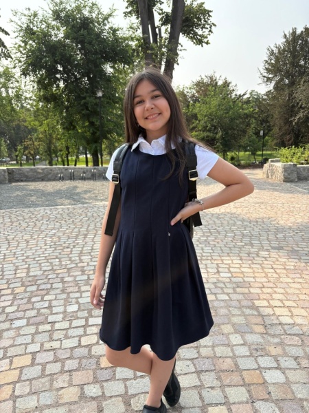 sarafan-bleumarin-uniforma