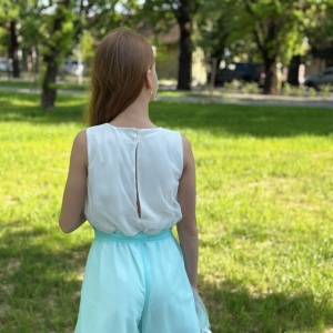 salopeta-eleganta-adolescente