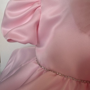 rochie-de-botez-cu-maneci-bufante