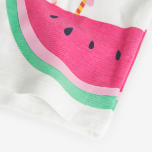 detaliu tricou pepene rosu