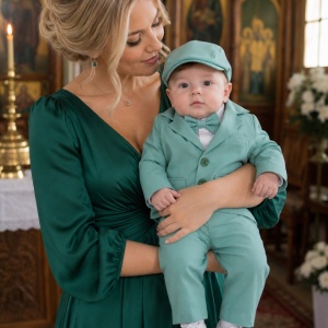 costum-botez-mint-green.png