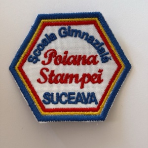 Sigla brodata Scoala Gimnaziala Poiana Stampei Suceava