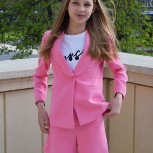 costum-fete-roz