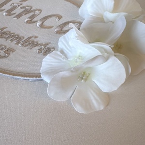trusou-botez-cu-flori-albe