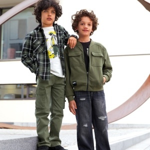 pantaloni-baieti-khaki