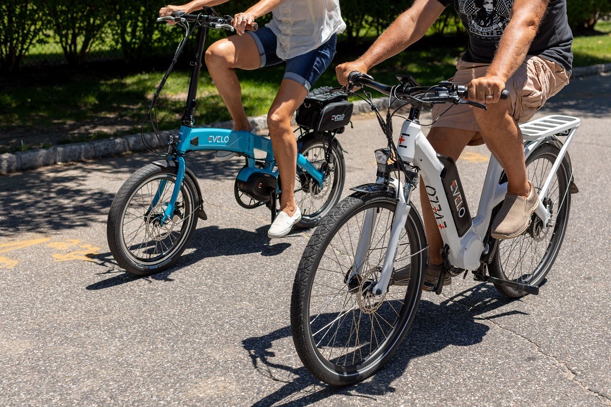 Ce conține un kit motor bicicletă 80cc? Iată ce viteză poți prinde după montarea lui