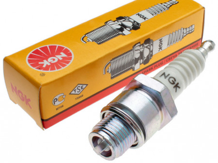 Candela di accensione per compattatori Wacker (NGK BP6HS)