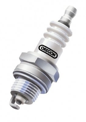 Spark plug for chainsaw / cutter (qual. 1)