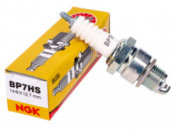 Spark plug for moto / scooter NGK BP7HS