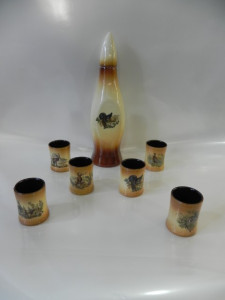 Set ceramic din 6 pahare de 0.01l ptr. Tuica si sticluta ceramic glont de 0.7 L