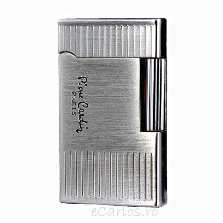 Bricheta Pierre Cardin model 78-05, vedere laterala cu rotita de aprindere in prim plan. Culoarea brichetei este argintie, incarcare cu gaz