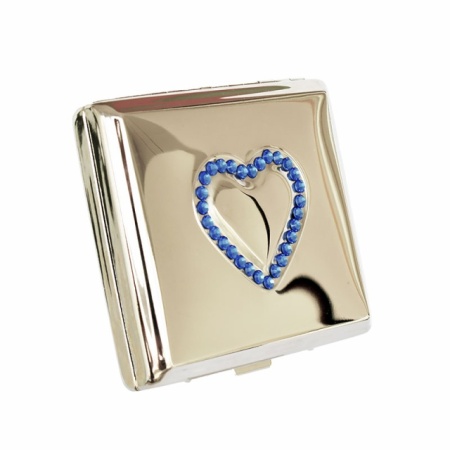 Tabacheră metalică Jean Claude,metalica, culoare nichel lucios cu strasuri bleu sub forma de inima,